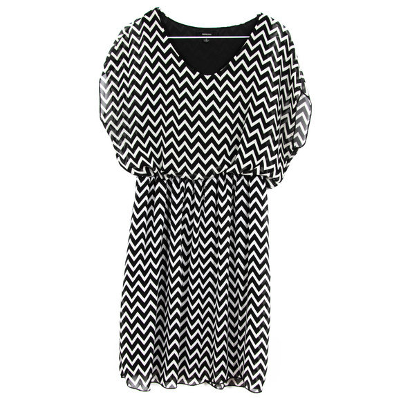 Espresso Dresses & Skirts - Espresso Sleeveless Chevron Print Size L #00243